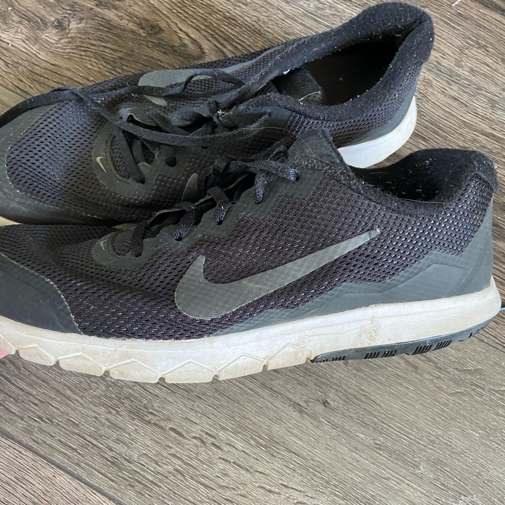 Nike Black and Gray Athletic Shoes